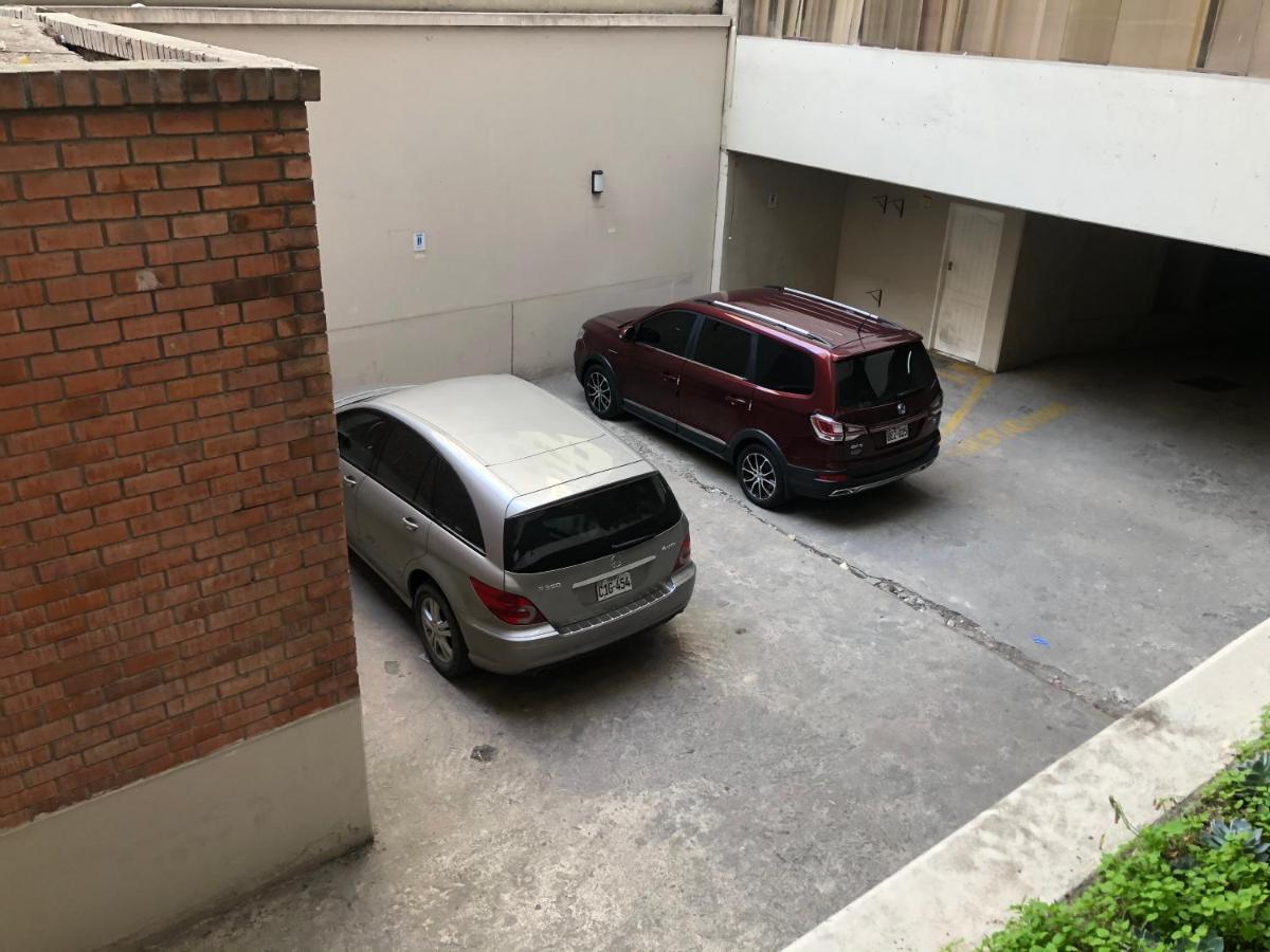Departamento De Estreno Centro De Mirafores Lima Exteriör bild