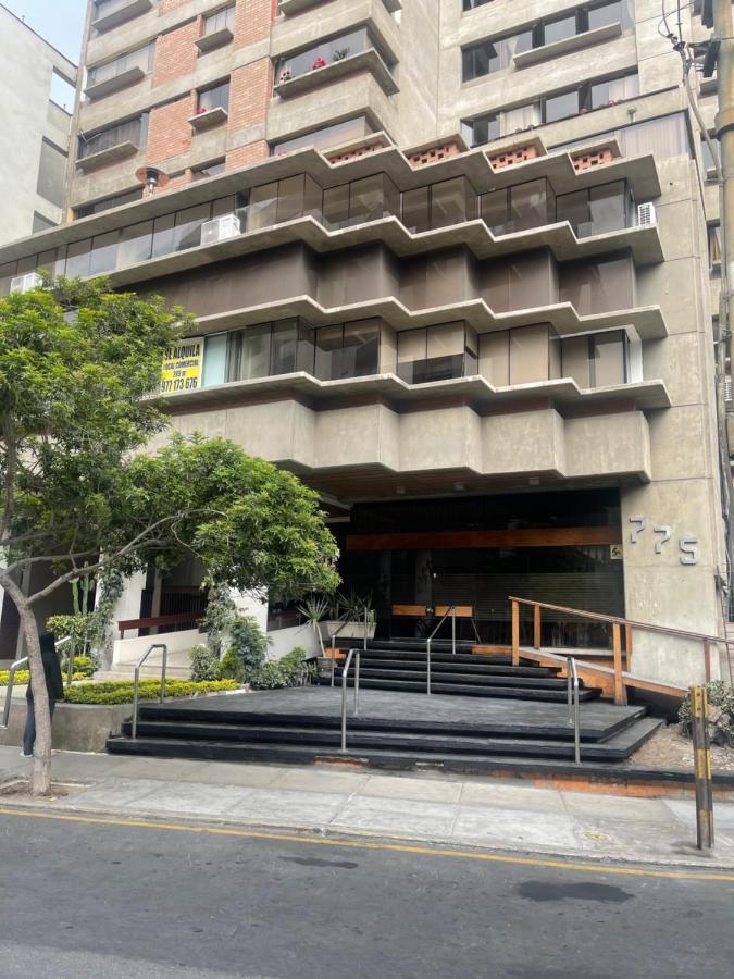 Departamento De Estreno Centro De Mirafores Lima Exteriör bild